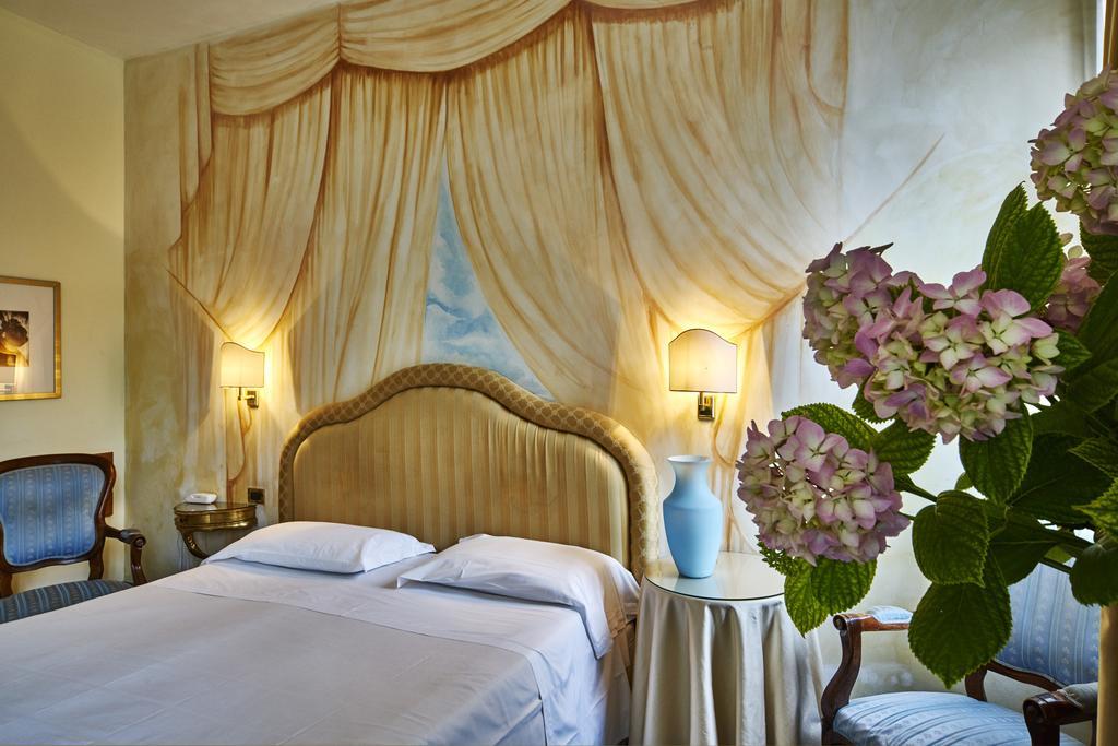 Superior Room with canal view